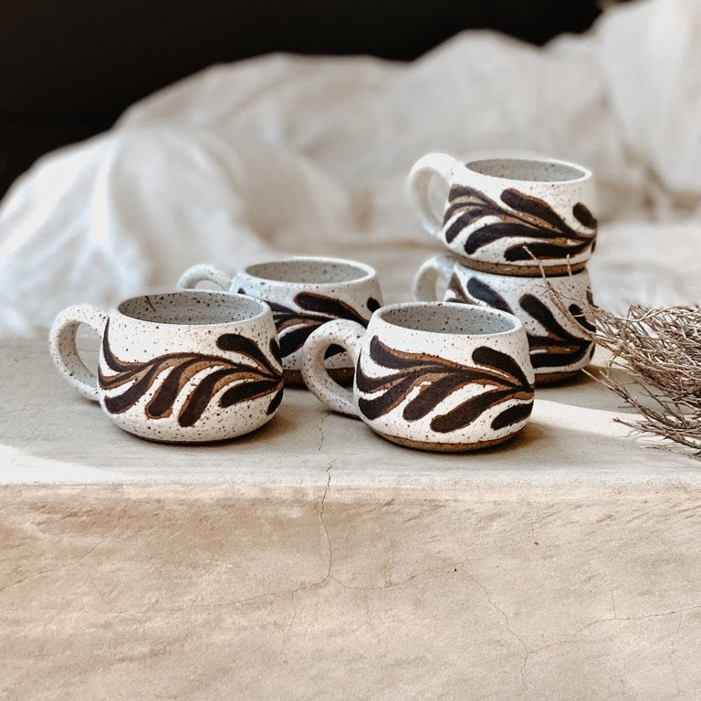Hana Short Mug -Seaweed Motif
