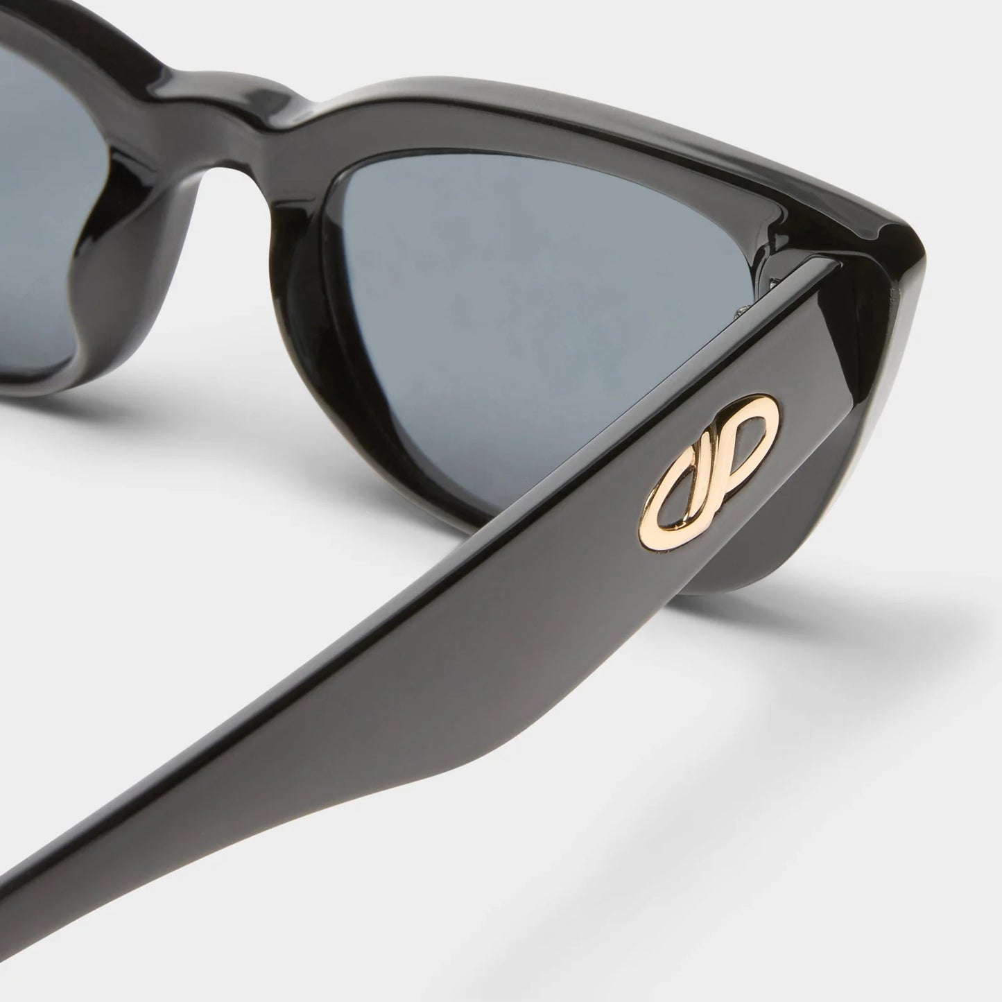 Dream Lover Sunglasses - Black
