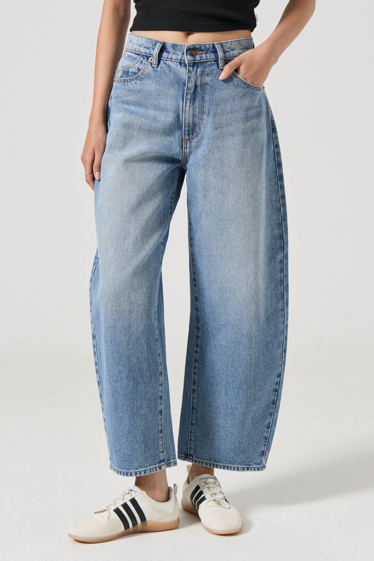 Gigi Barrel Jean - Brad Blue
