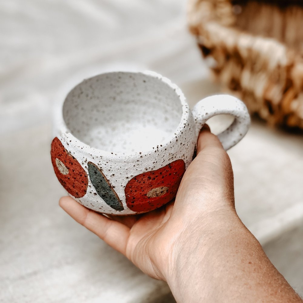 Hana Short Mug -Red Flower Motif