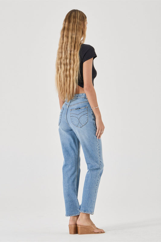 Rolla's Loulou Straight Jean in Lennon Blue