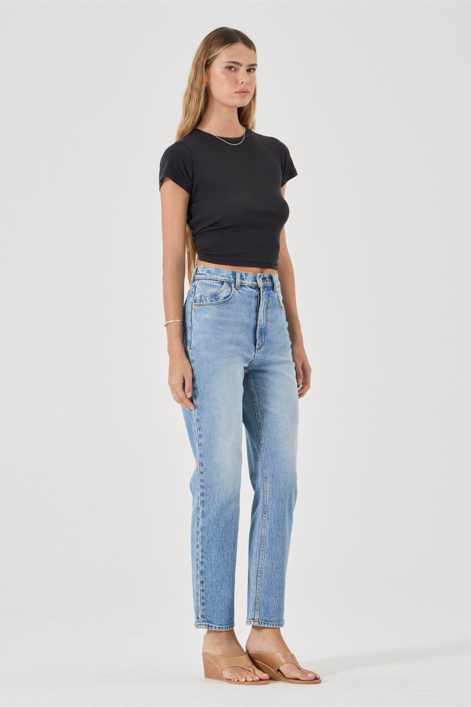 Rolla's Loulou Straight Jean in Lennon Blue
