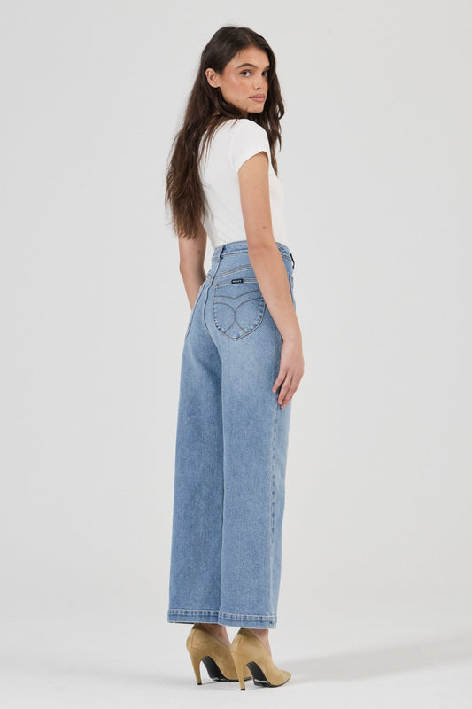Rolla's Sailor Cleo wide leg jean in Surrender wash, view 2