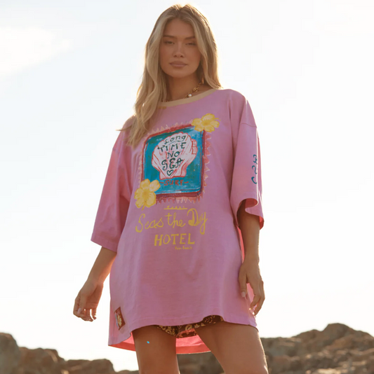 The Seas The Day Hotel Tee - Musk Pink