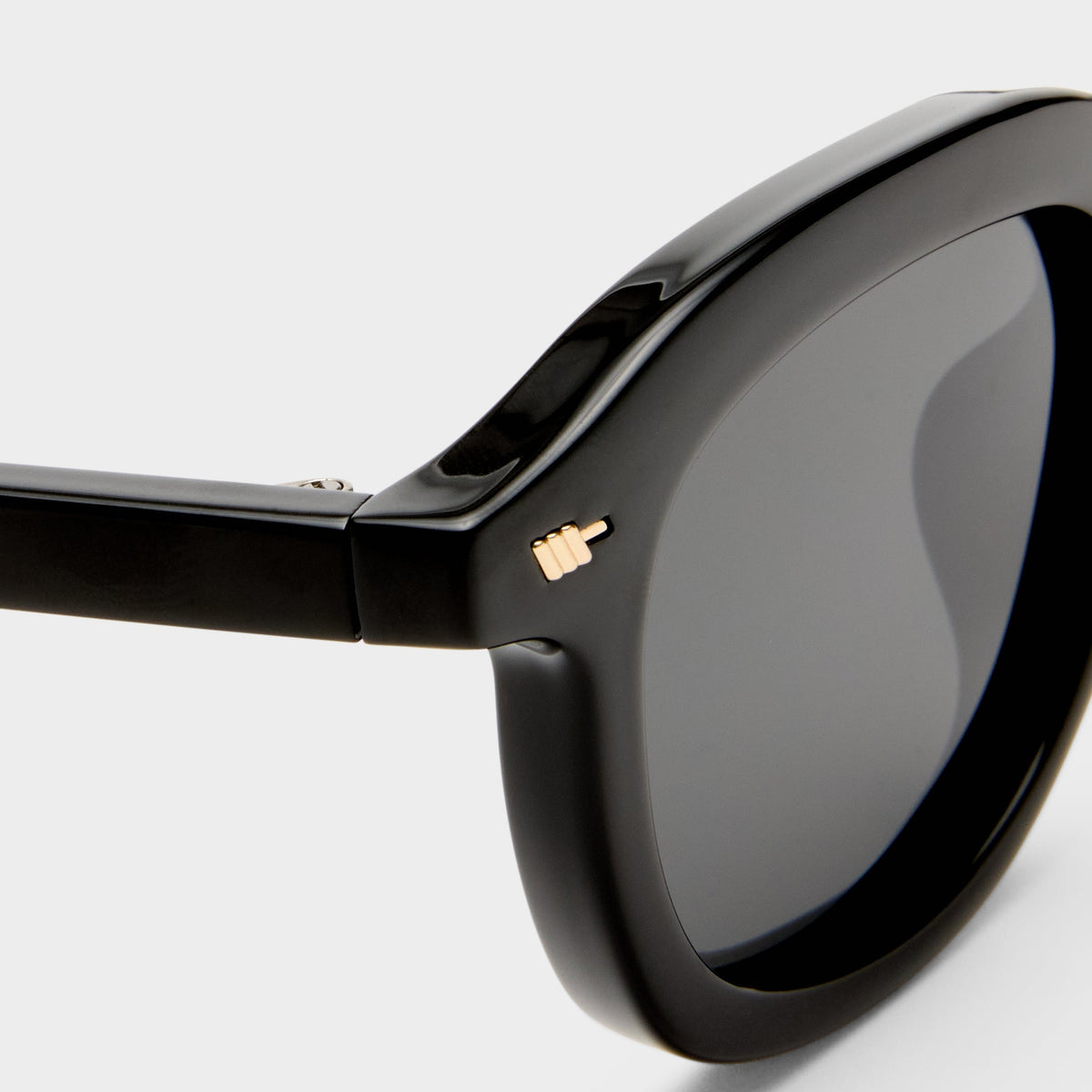 Heart Throb Sunglasses - Black Polarised