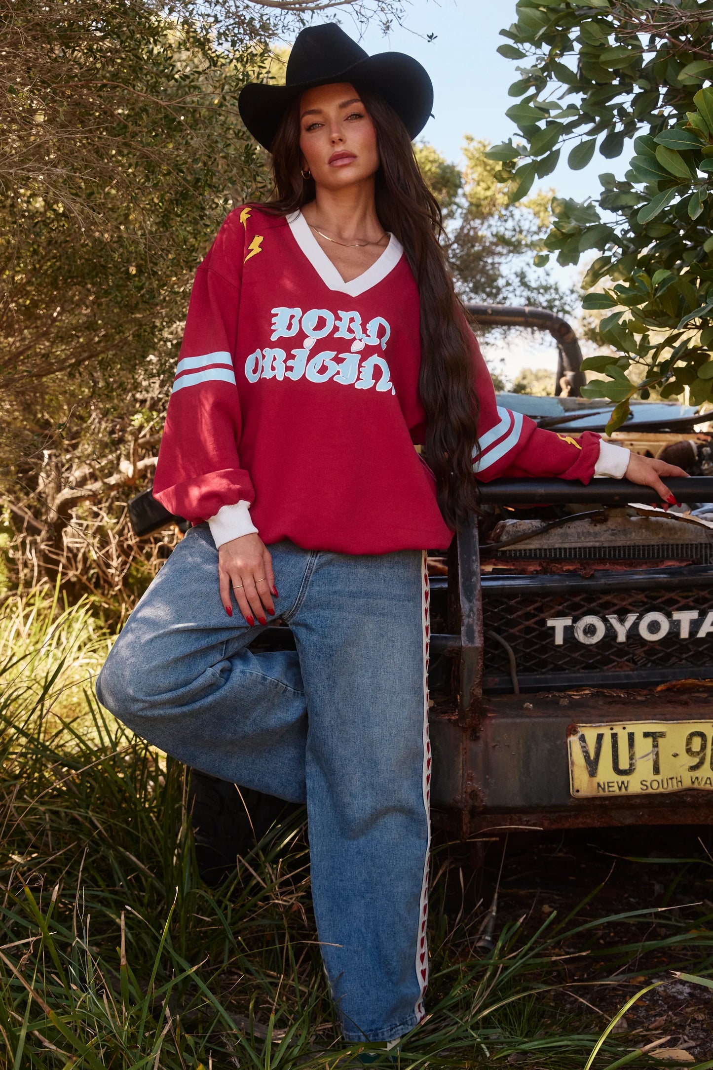 The Born Original V Neck Diego Jumper - Maroon And Sky