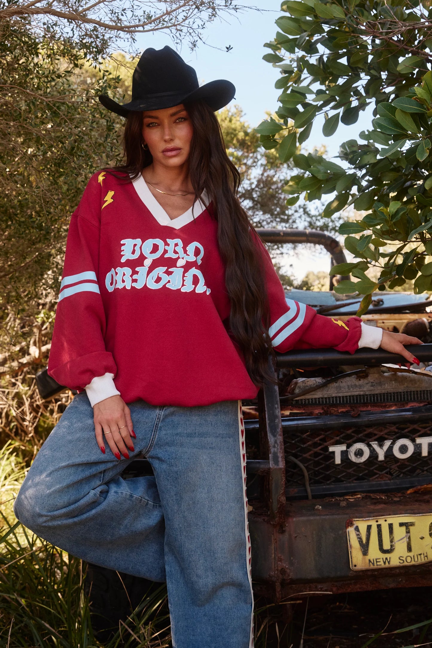 The Born Original V Neck Diego Jumper - Maroon And Sky