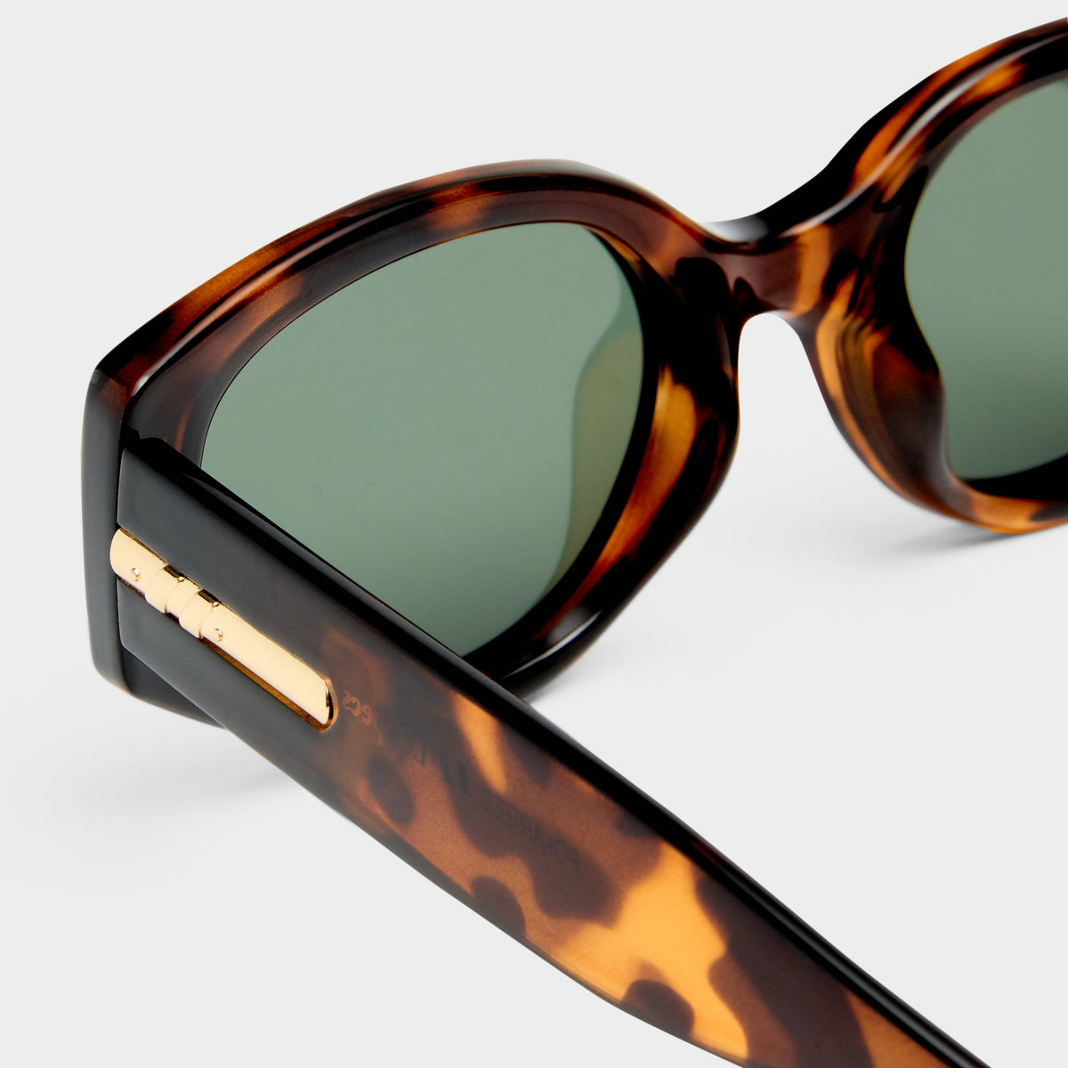 Fevered Sunglasses - Tort