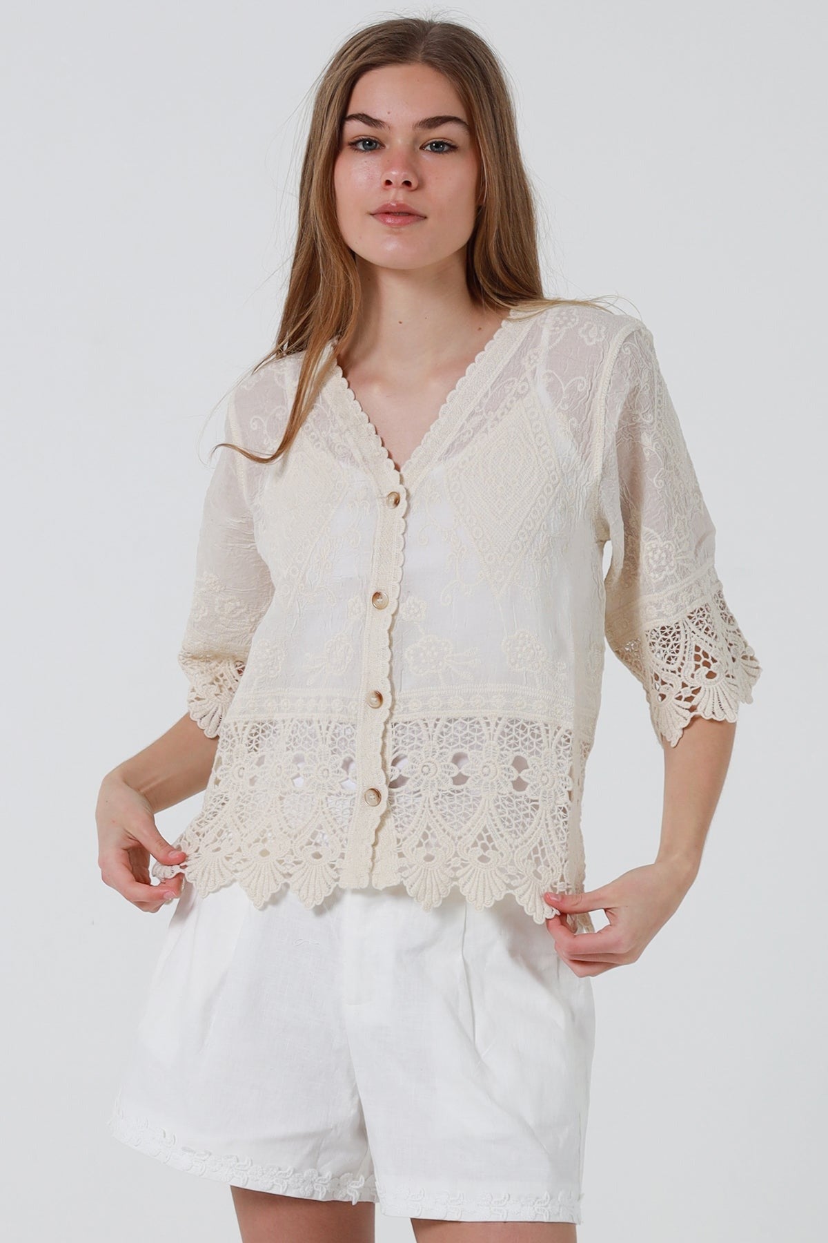 Della Lace Blouse - Beige - Isabella The Label