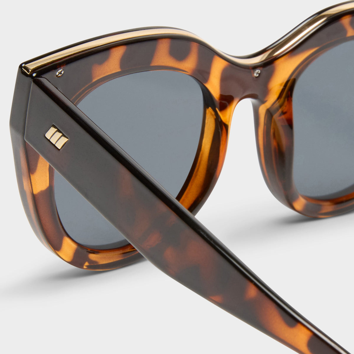 Air Heart Sunglasses - Tort