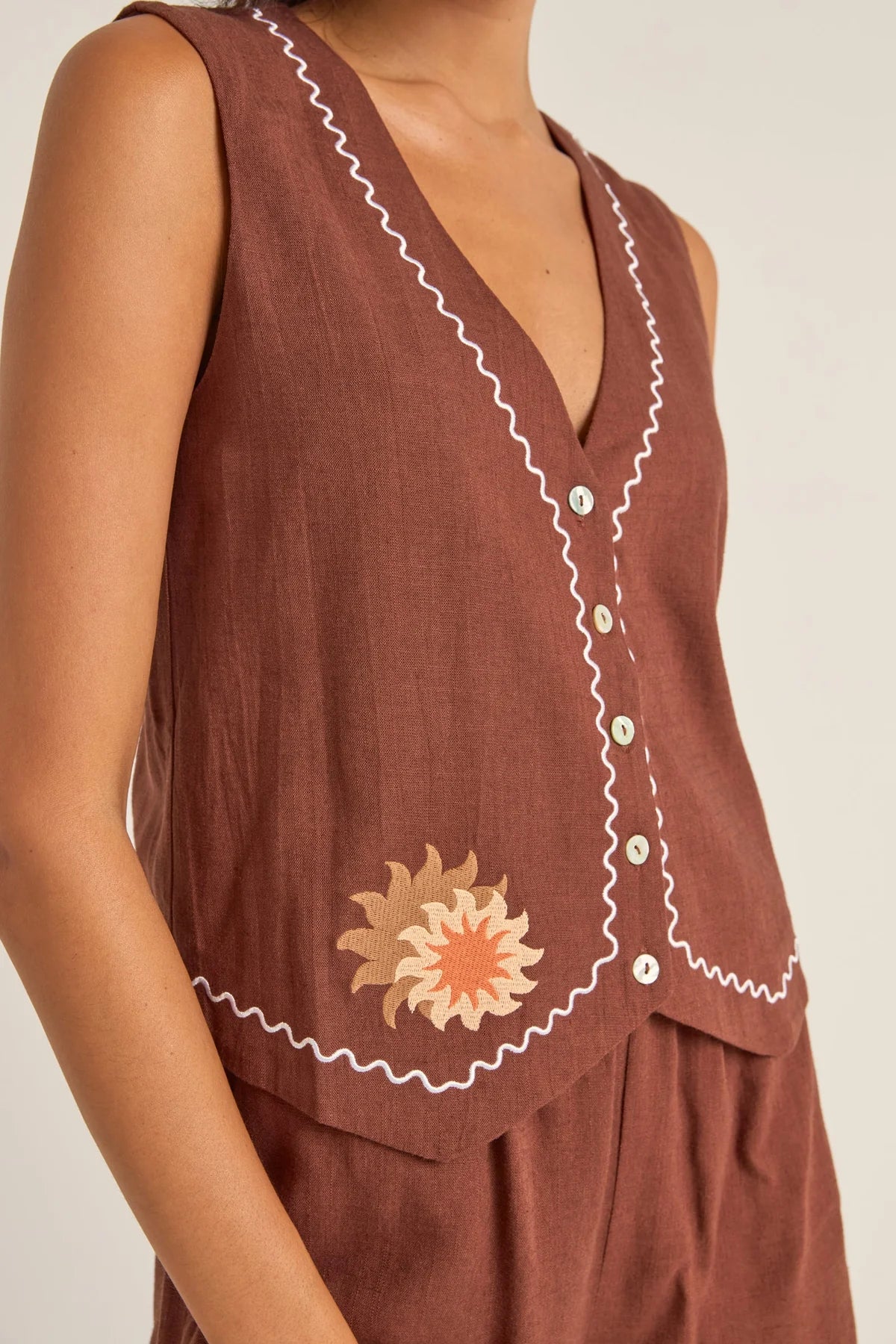 Solis Embroidered Vest - Chocolate